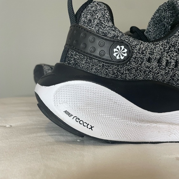 InfinityRN 4 Black /Grey Knit 👟 - Picture 6 of 11